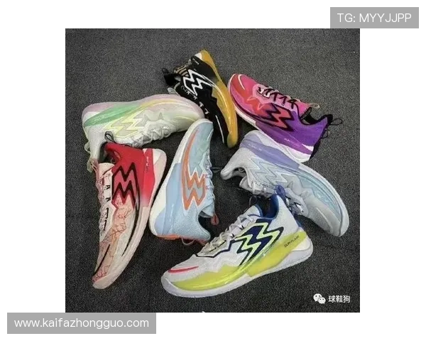 AG电玩像素球鞋:经典像素设计与现代科技结合打造炫酷电玩球鞋新体验 AG电玩像素球鞋:经典像素设计与现代科技结合打造炫酷电玩球鞋新体验